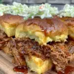 easy slow cooker pulled pork sliders for game day - featured image